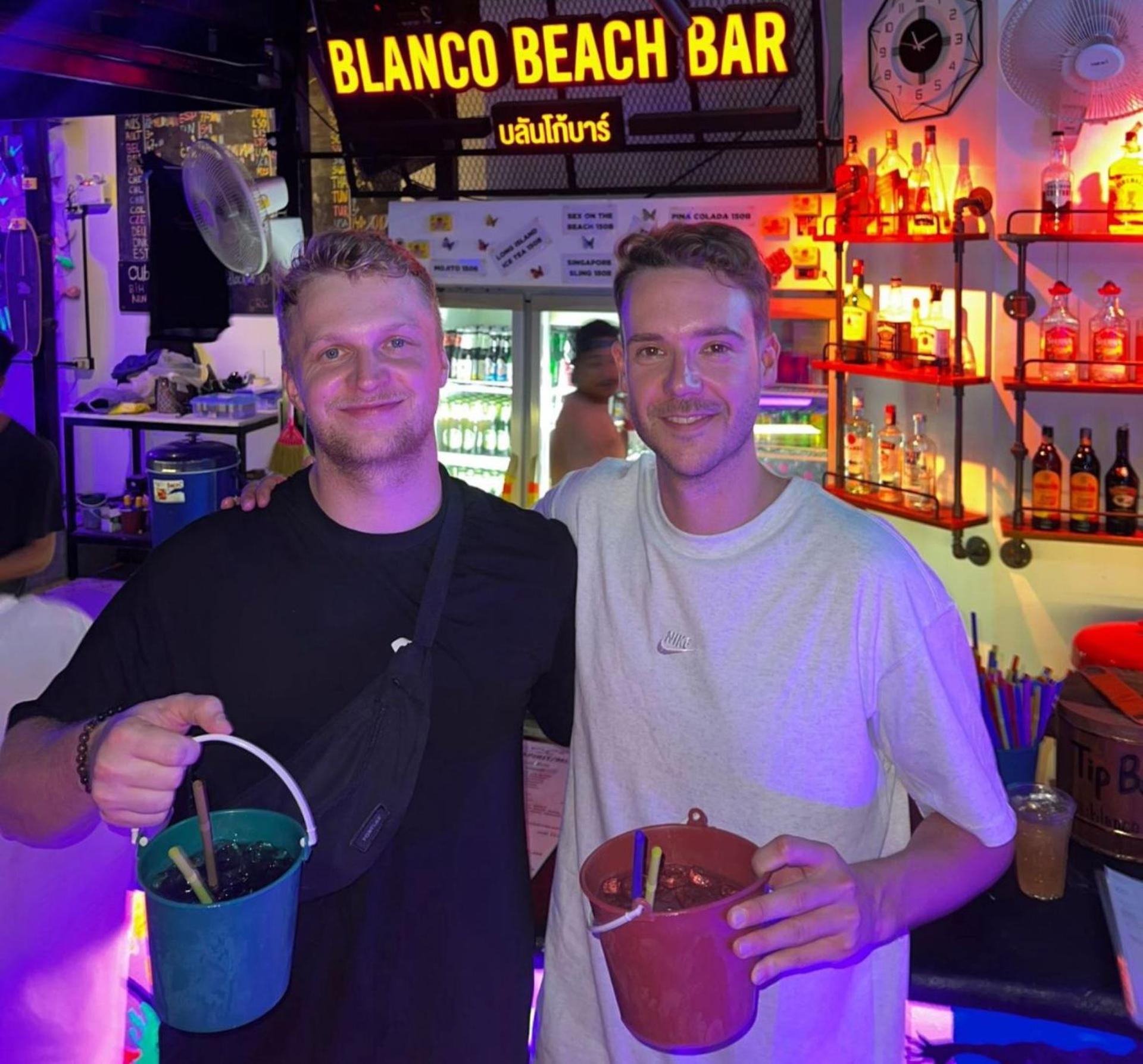 Blanco Beach Bar Hostel Koh Phi Phi Ngoại thất bức ảnh